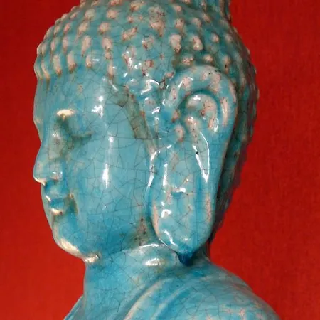 Golden Treasure Deluxe 아파트