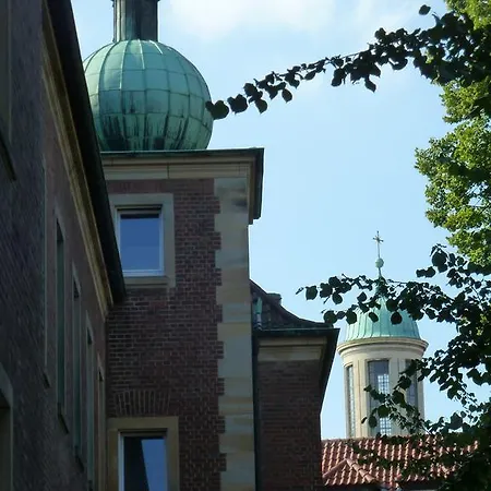 Golden Treasure Deluxe 아파트