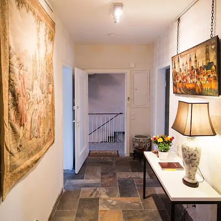 Golden Treasure Deluxe Apartment *