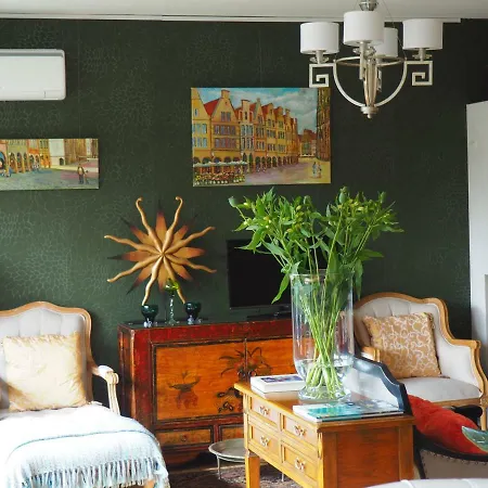 Golden Treasure Deluxe 아파트