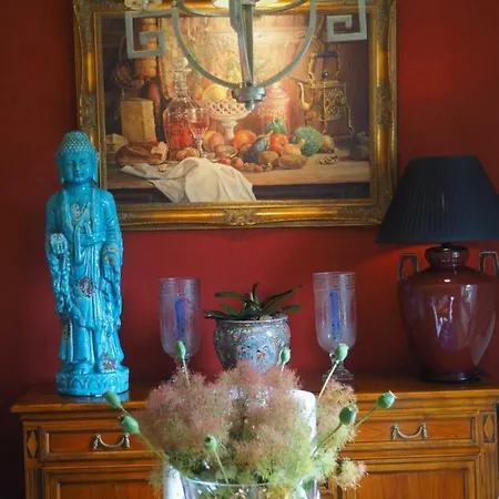 Golden Treasure Deluxe 아파트 *